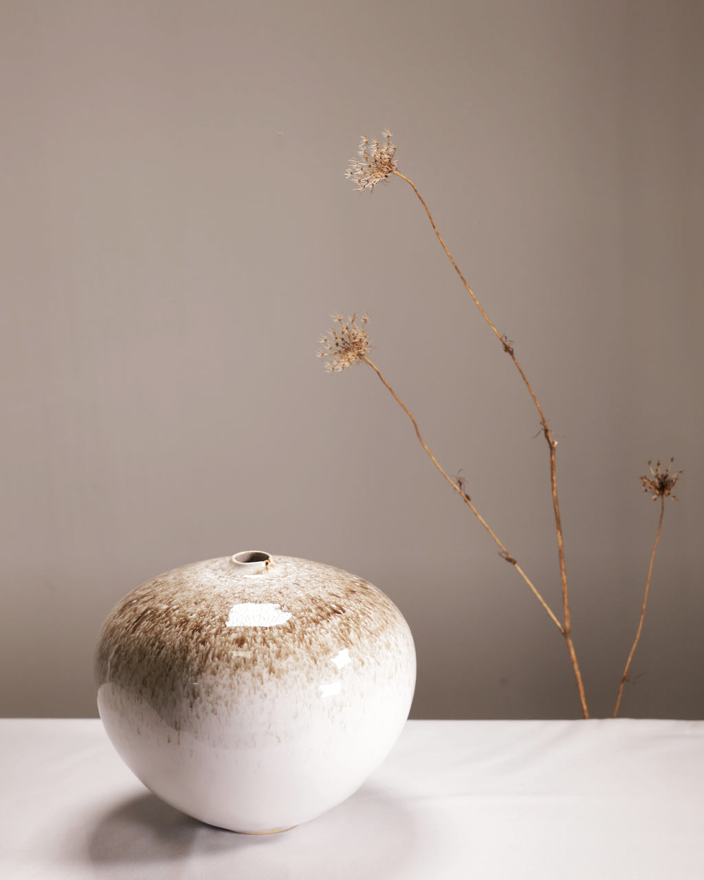 Contour Collection - Round Vase 1